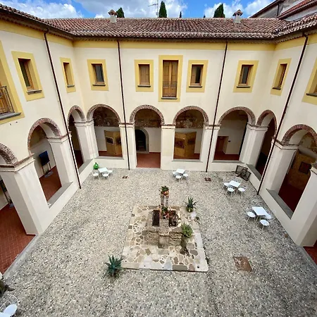 Conventolaurino B&B 라우리노